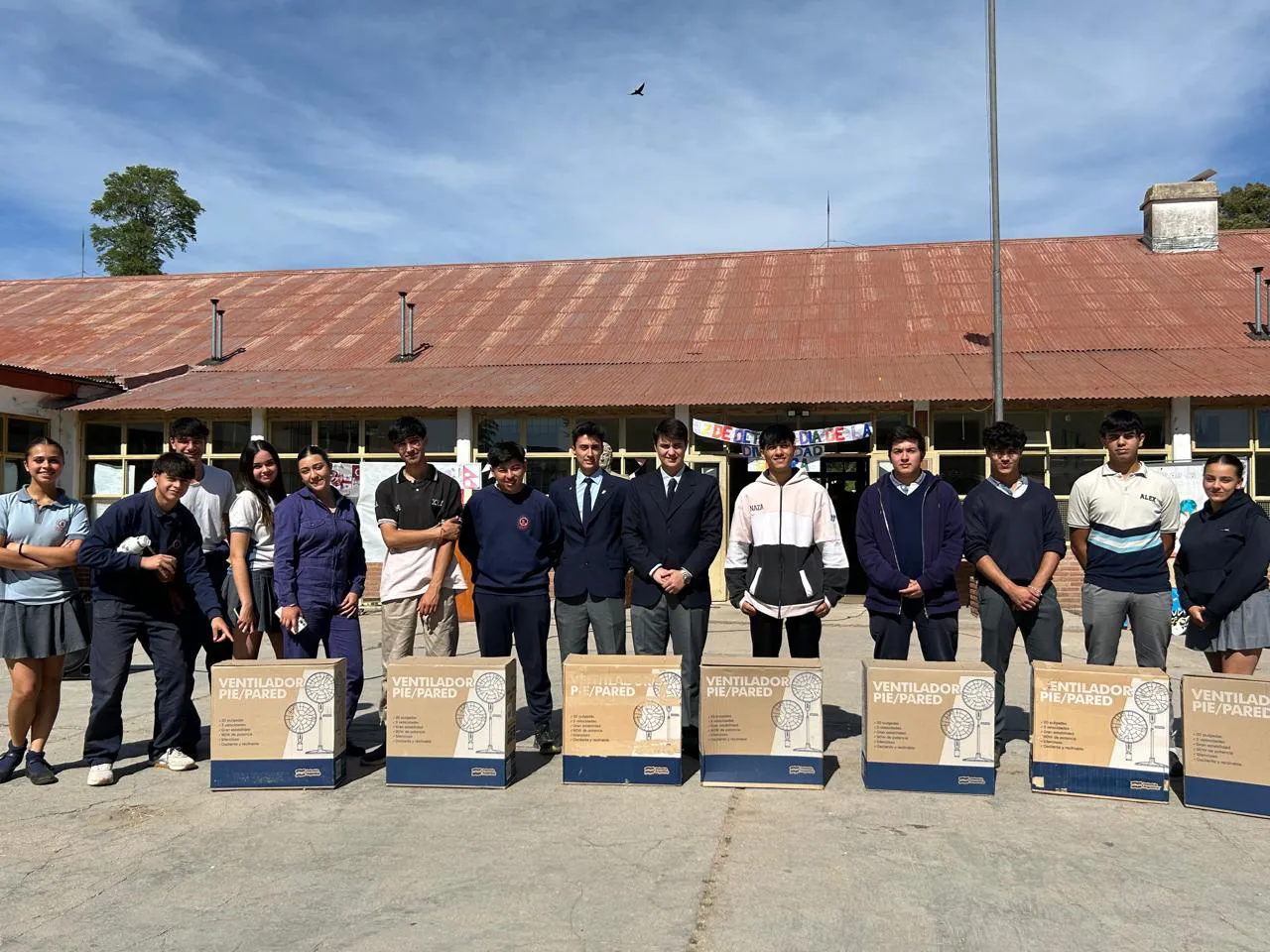 ENTREGA DE VENTILADORES IPET (1)