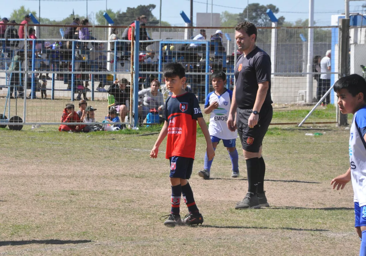 Centro Social vs Defensores de Alberdi vs Juventud Unida Río Cuarto (157)