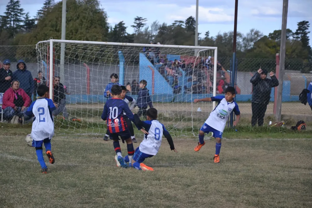 Centro Social vs Correos vs Defensores de Alberdi Socialeritas (105)