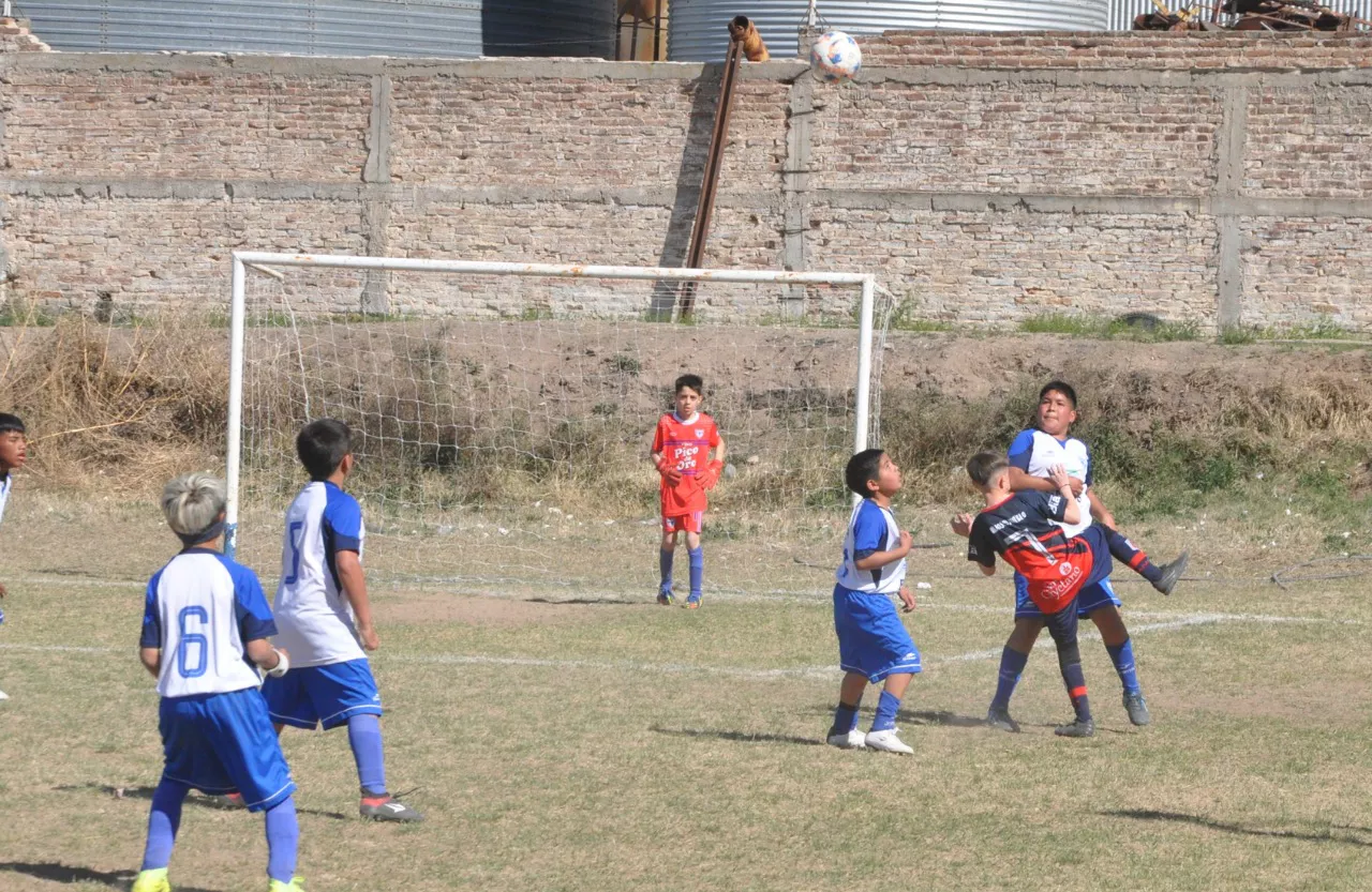Centro Social vs Defensores de Alberdi vs Juventud Unida Río Cuarto (179)