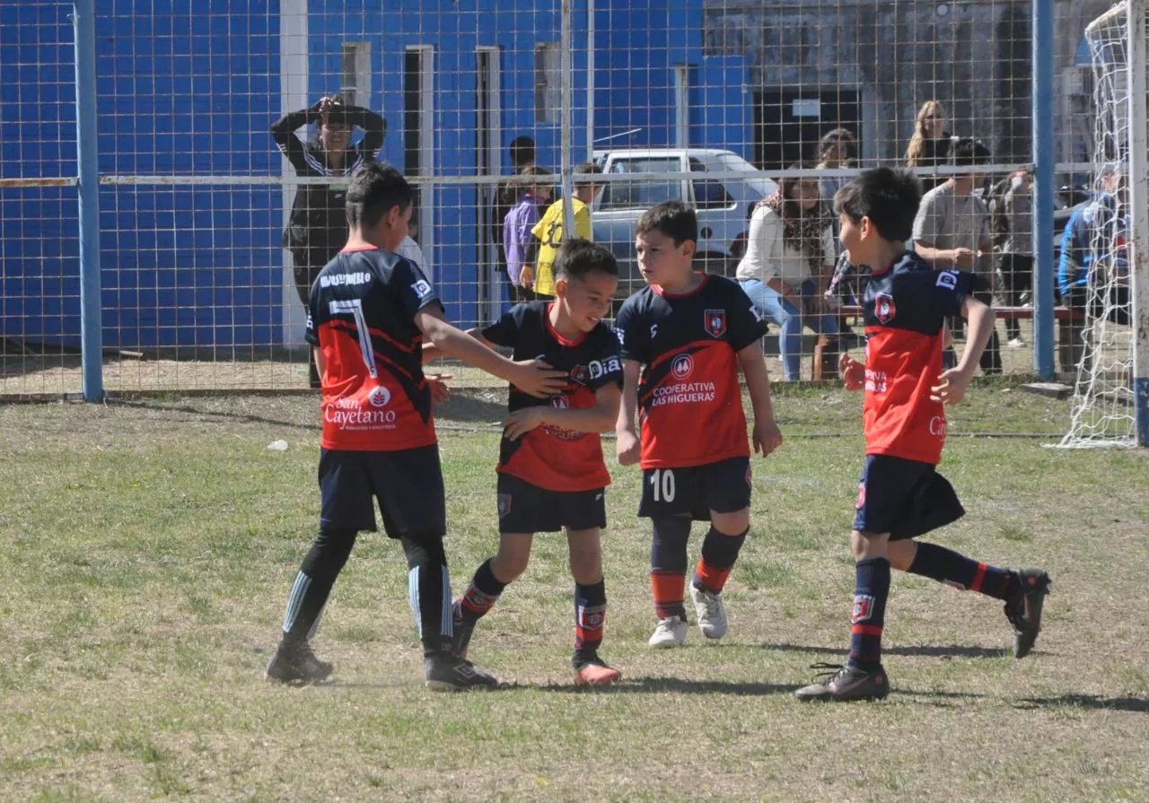 Centro Social vs Defensores de Alberdi vs Juventud Unida Río Cuarto (160)
