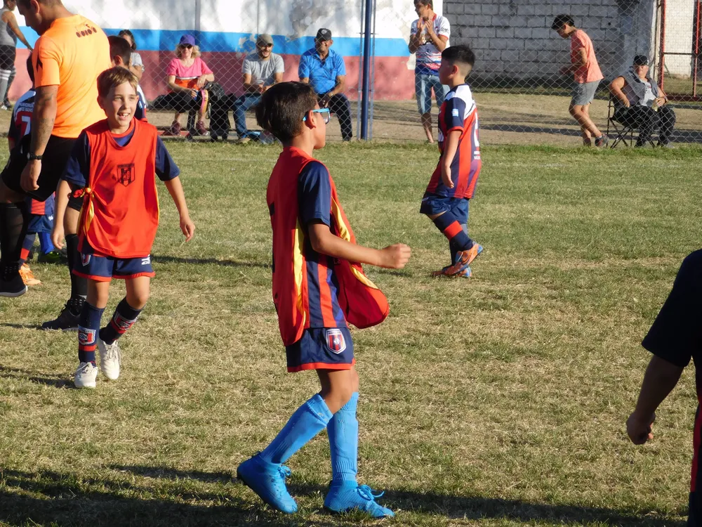 Infantiles Juveniles Centro Social San Lorenzo Bulnes Ateneo Vecinos Argentinso Jrs (90)