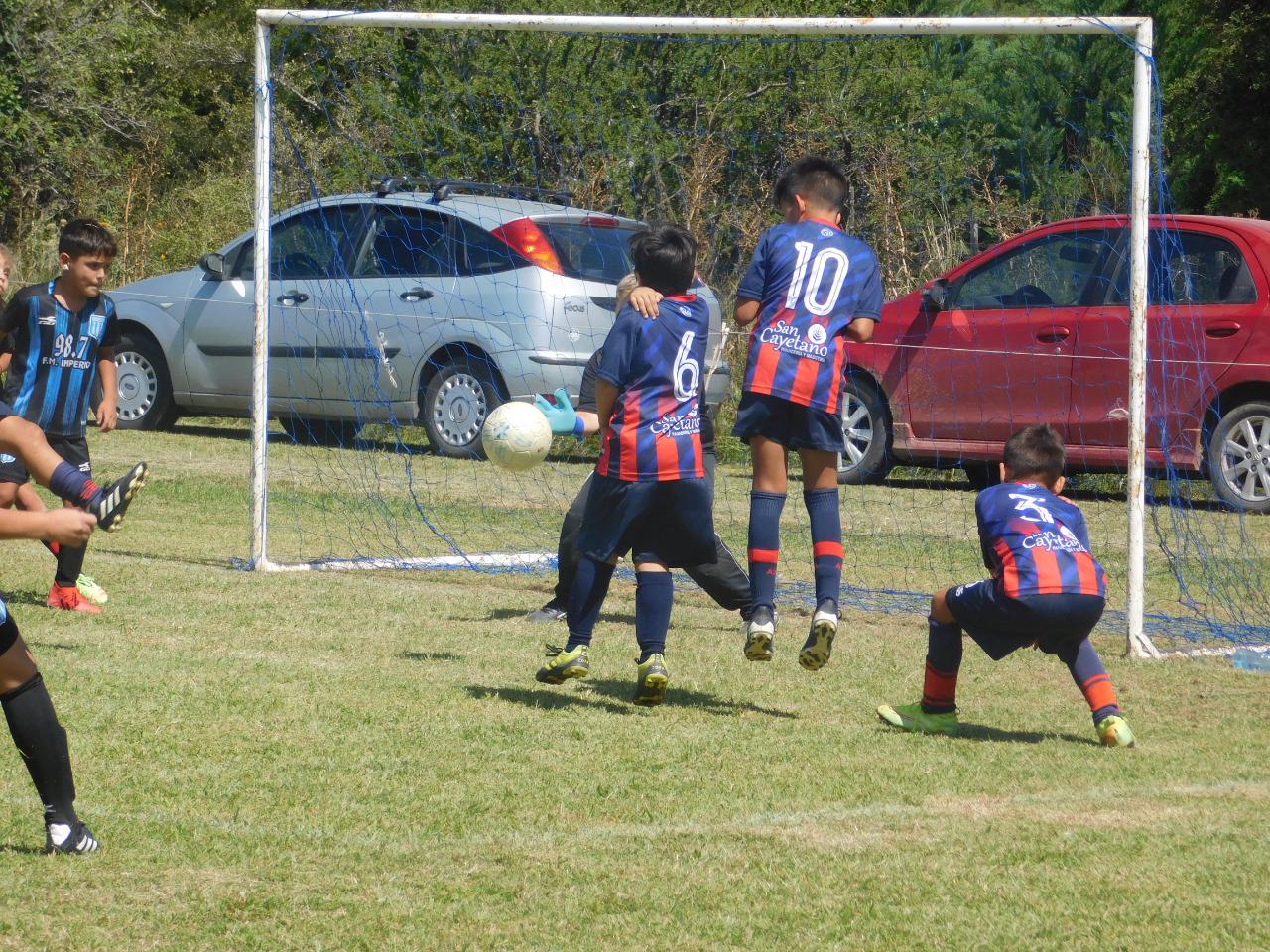 Centro Social Categoria 2013 Relampago Estudiantes (39)