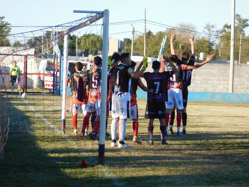 Fecha 9 Centro Social vs Confraternidad (8)