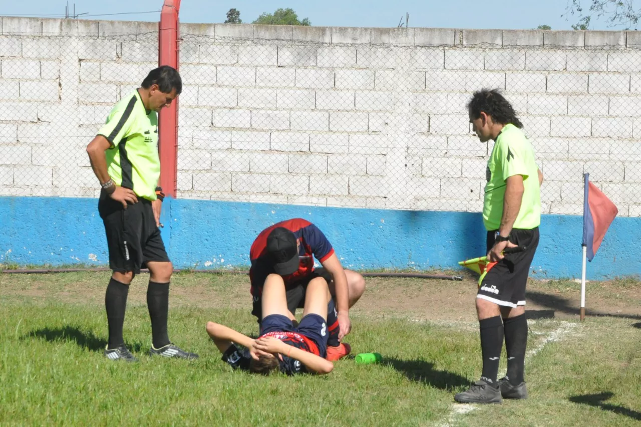 Centro Social vs Alberdi B vs San Cayetano (222)