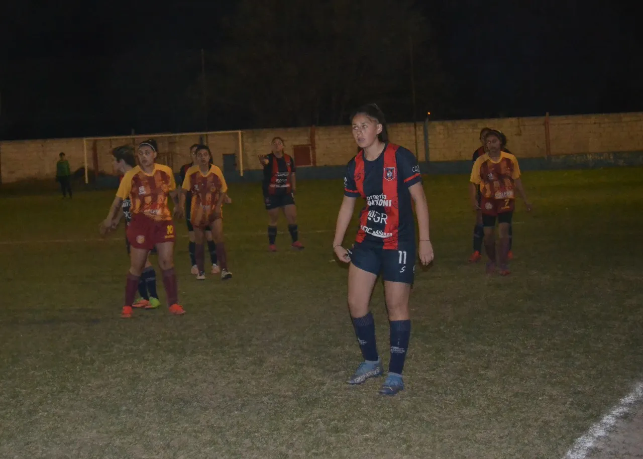 Centro Social Socialeras vs Deportivo Municipal (3)