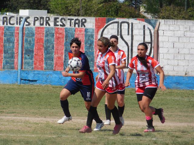 FEMENINO SPORTIVO MUNICIPAL (18)