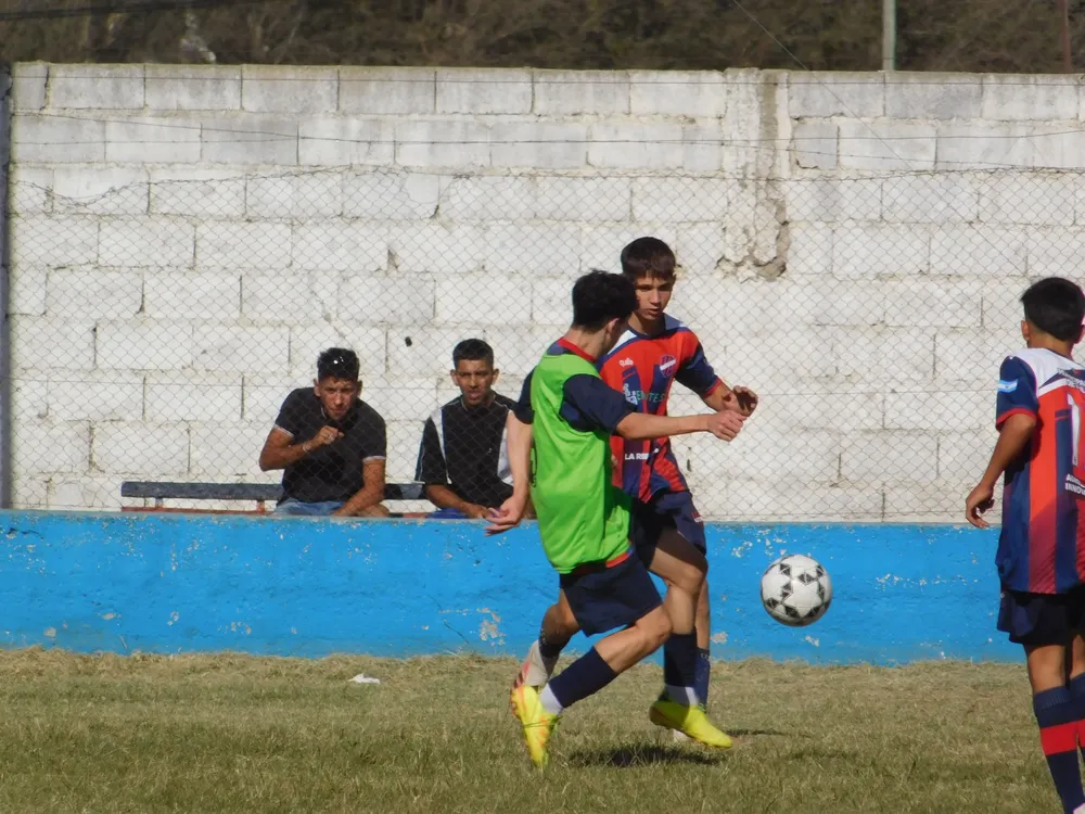 Infantiles Juveniles Centro Social San Lorenzo Bulnes Ateneo Vecinos Argentinso Jrs (13)