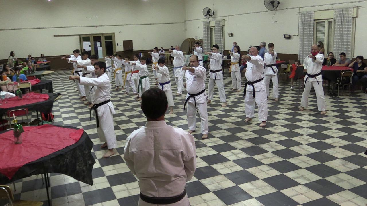 KARATE (1)