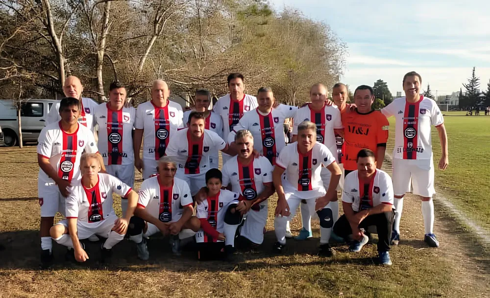 351872141_221341340691104_8839033374693210326_n (1)