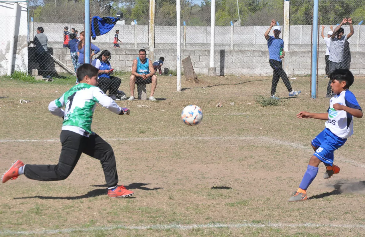 Centro Social vs Defensores de Alberdi vs Juventud Unida Río Cuarto (177)