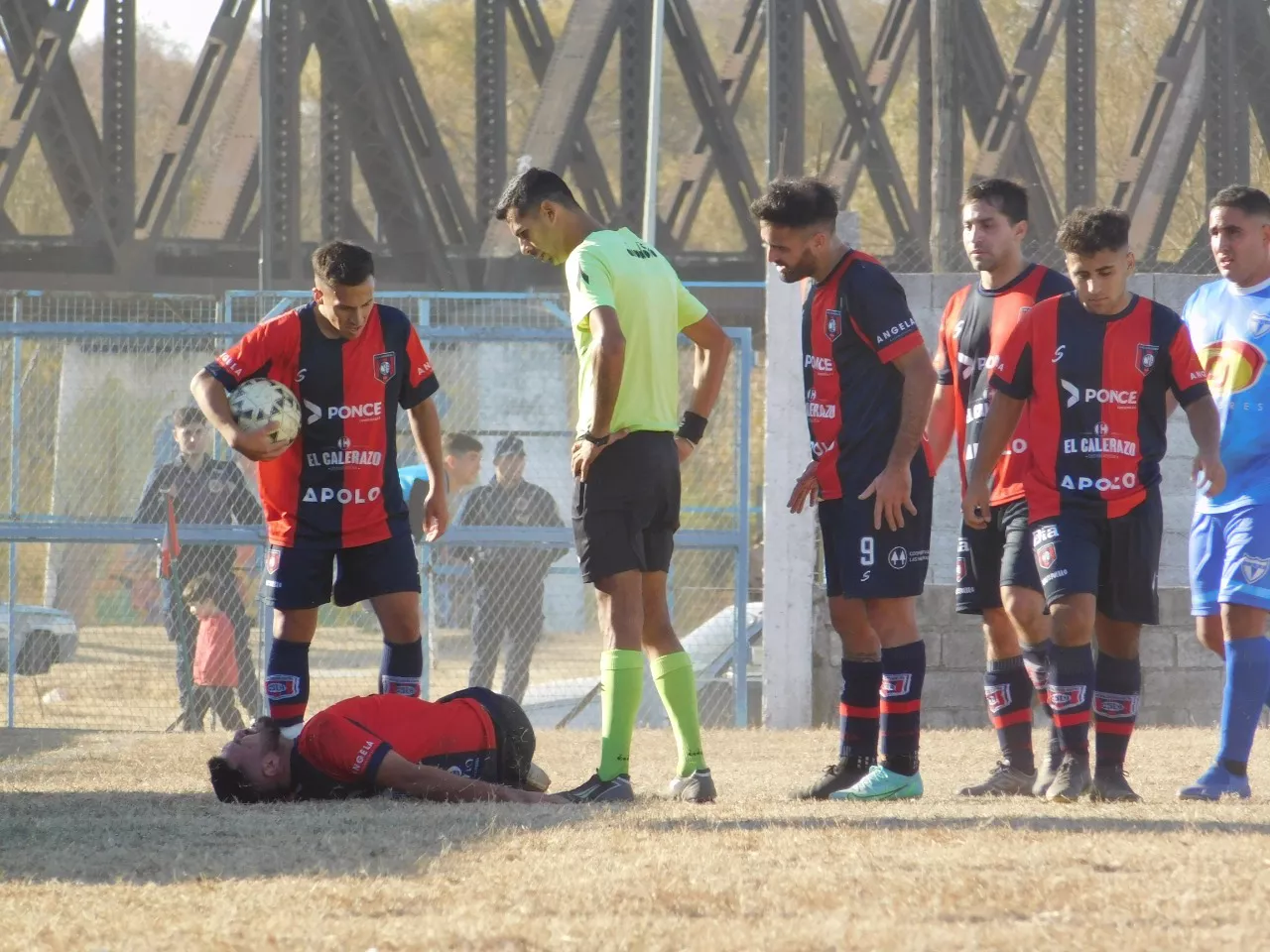 Centro Social vs Defensores de Alberdi (12)