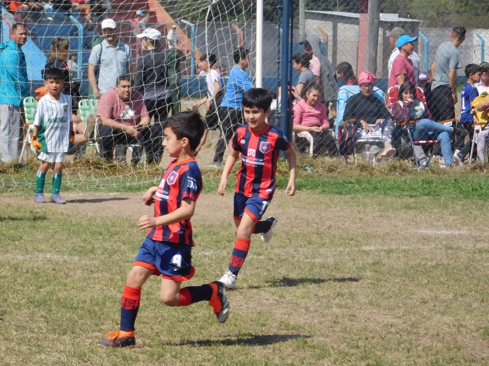 Centro Social Banda Norte Correos Renato Cesarini (95)