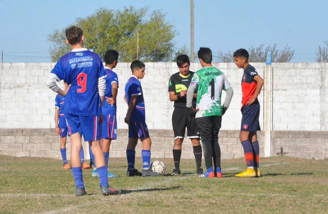 Centro Social vs Defensores de Alberdi vs Juventud Unida Río Cuarto (198)