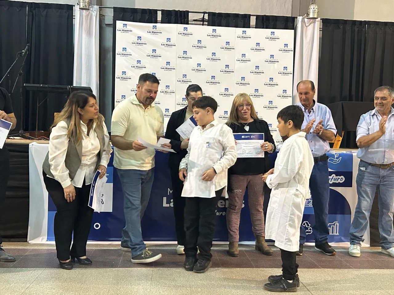 ESTUDIANTES DESTACADOS 2025 (25)