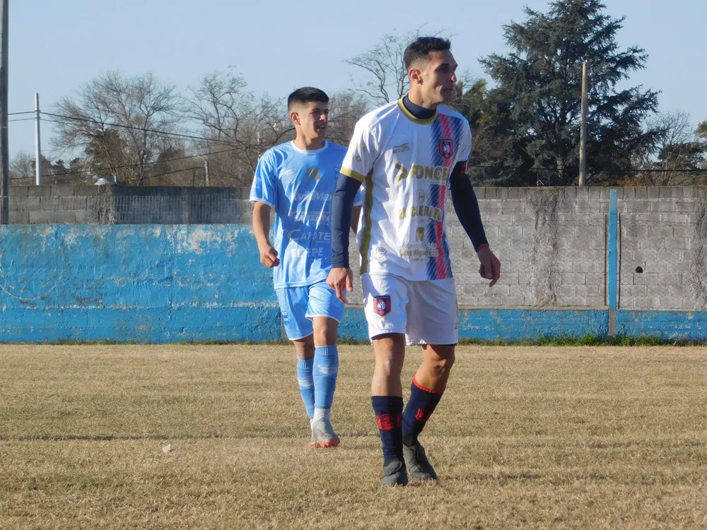 Centro Social vs Deportivo Municipal Adelia María  (21)