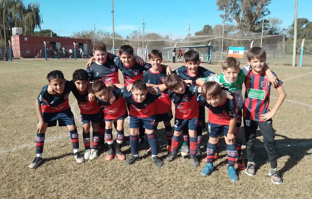 Infantiles Juveniles Centro Social San Lorenzo Bulnes Ateneo Vecinos Argentinso Jrs (180)