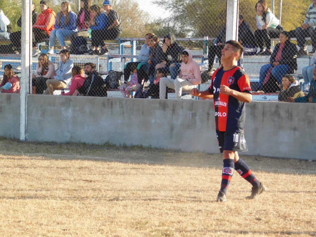 Centro Social vs Defensores de Alberdi (20)