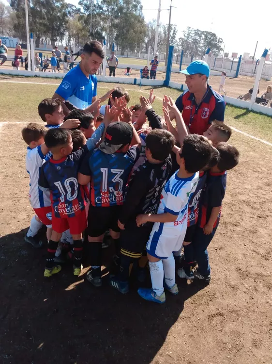 Centro Social vs Municipal Adelia María vs Juventud Unida (5)