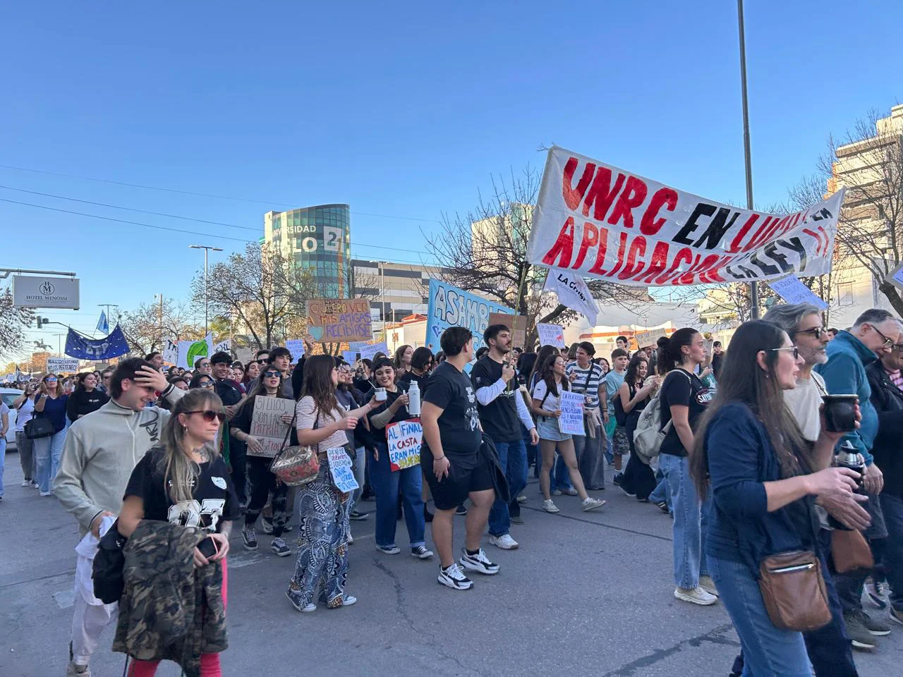 4TA MARCHA FEDERAL UNIVERSITARIA  (2)