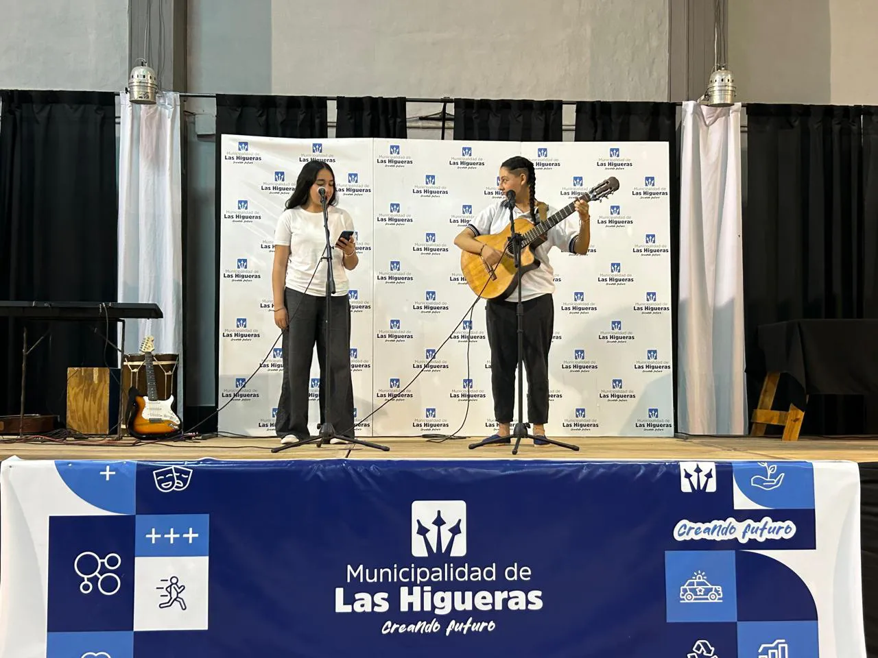 ESTUDIANTES DESTACADOS 2025 (18)