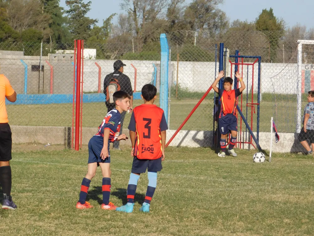 Infantiles Juveniles Centro Social San Lorenzo Bulnes Ateneo Vecinos Argentinso Jrs (96)