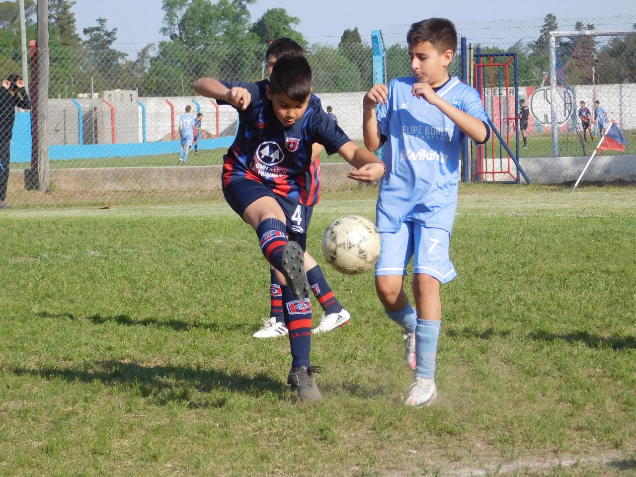 Centro Social Las Higueras Correos y Telecomunicaciones Deportivo Municipal Adela María (330)