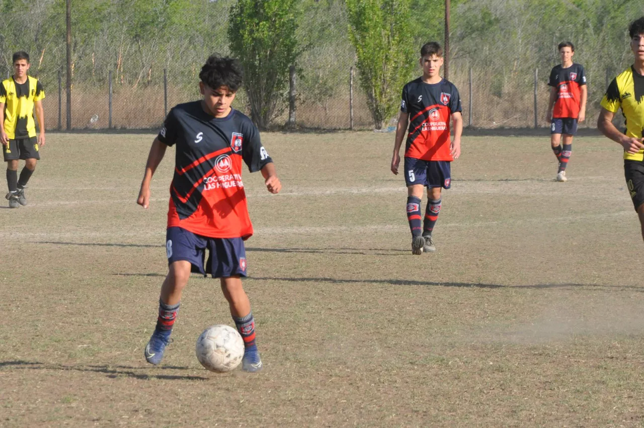 Centro Social Las Higueras Correos y Telecomunicaciones Deportivo Municipal Adela María (98)
