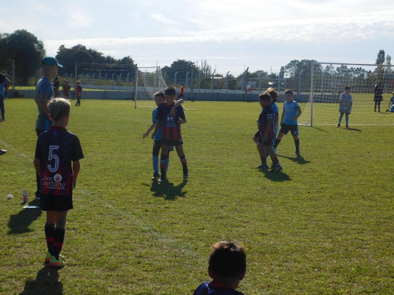 Centro Social Categoria 2013 Relampago Estudiantes (2)