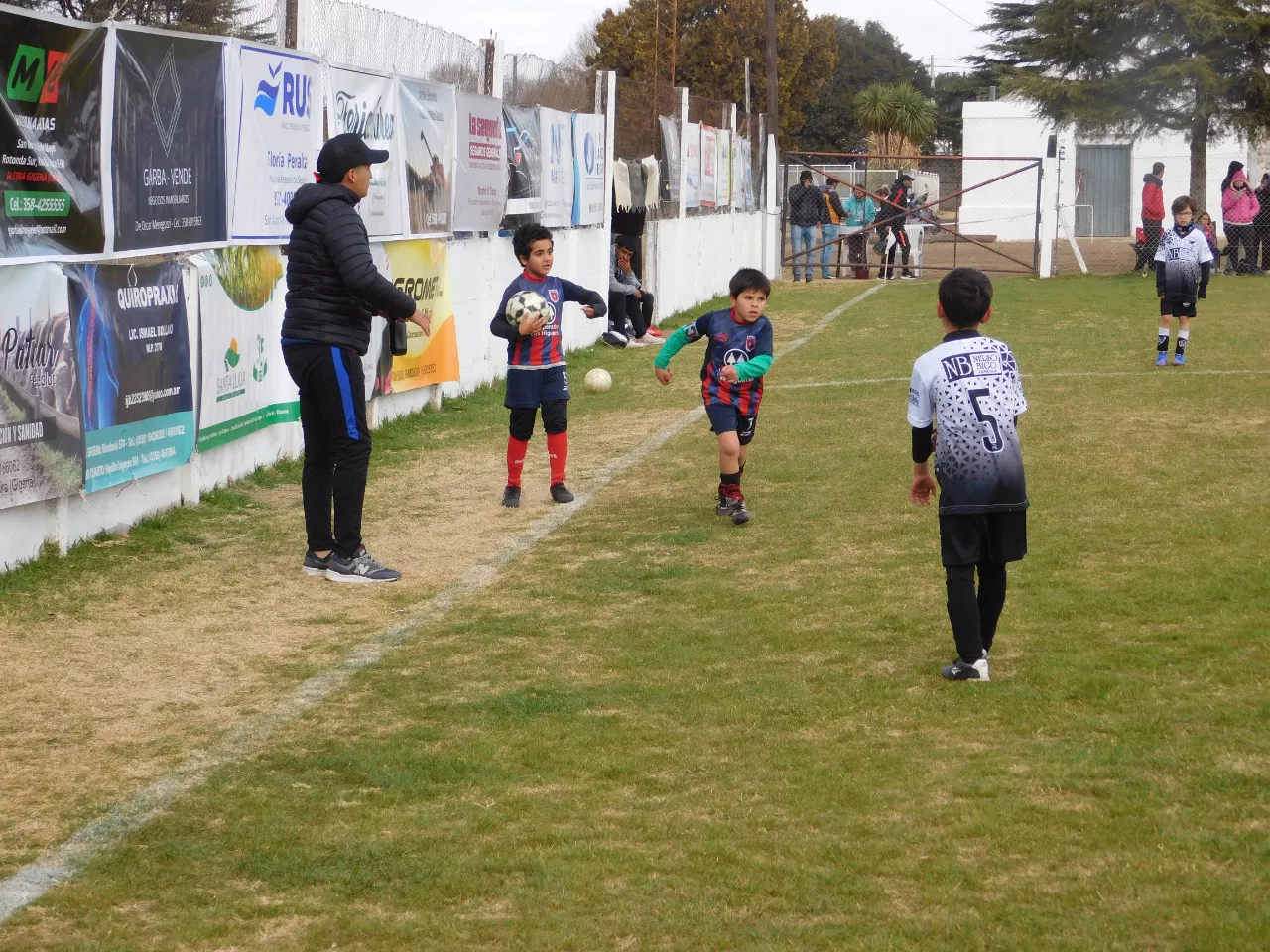 Centro Social vs Lutgardis vs Banda Norte (29)