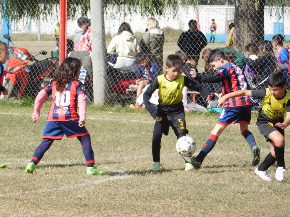 Centro Social vs Correos vs Defensores de Alberdi Socialeritas (214)