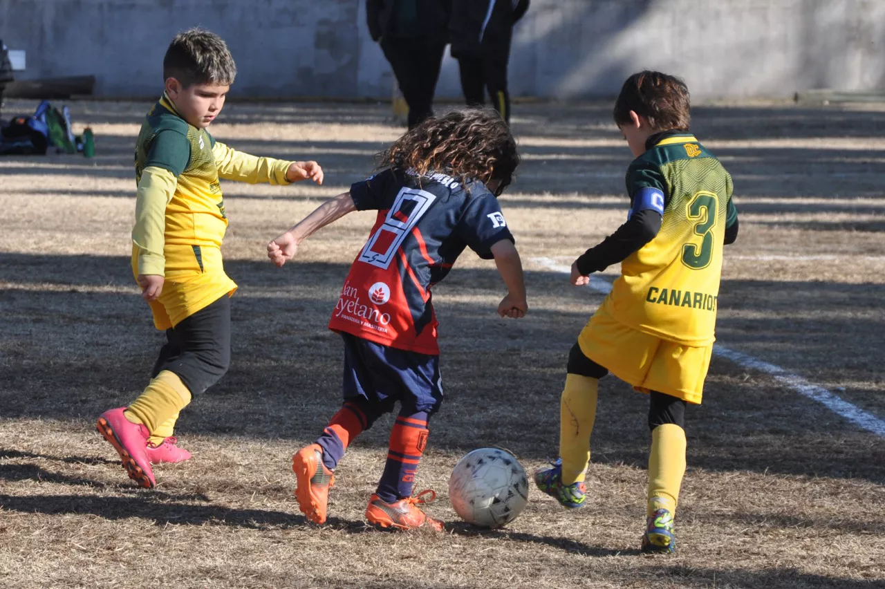 Centro Social vs Roncedo vs Deportivo Rio Cuarto (19)