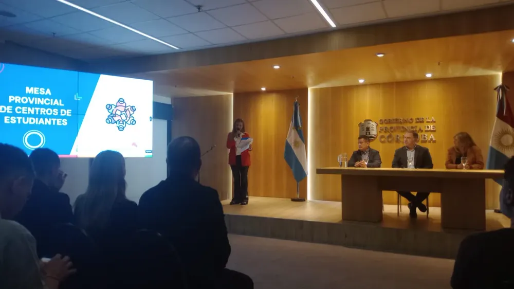 MESA PROVINCIAL CENTRO ESTUDIANTES (2)