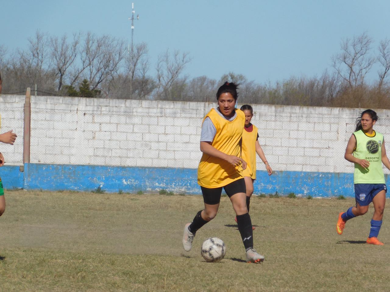 FEMENINO ROSARIO AMARILLO (7)