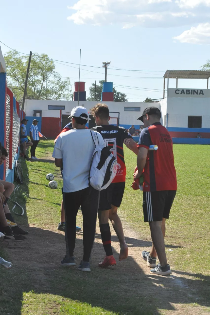 Centro Social vs Alberdi B vs San Cayetano (225)