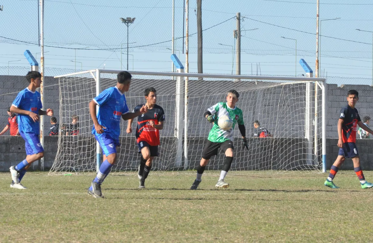 Centro Social vs Defensores de Alberdi vs Juventud Unida Río Cuarto (192)