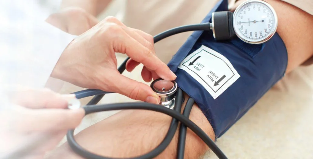 Hipertension-Arterial-Toma-de-Presion-1024x520