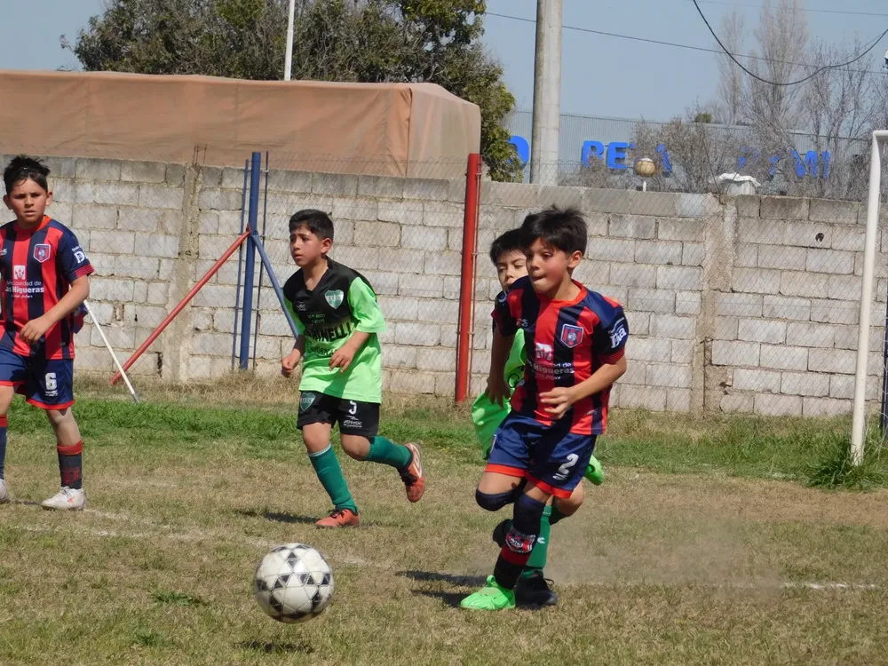Centro Social Banda Norte Correos Renato Cesarini (105)
