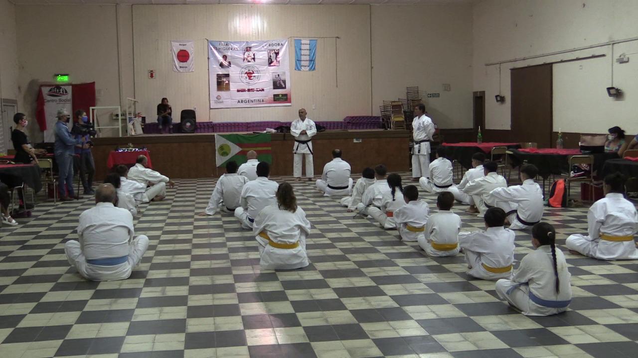 KARATE  (8)