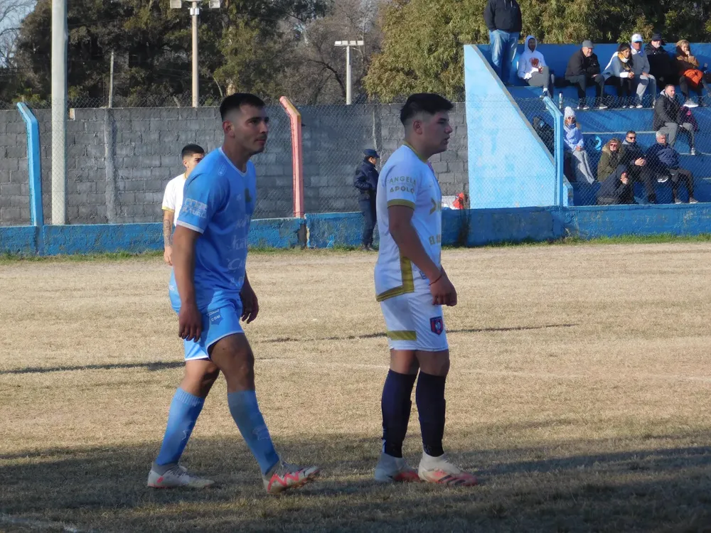 Centro Social vs Deportivo Municipal Adelia María  (16)