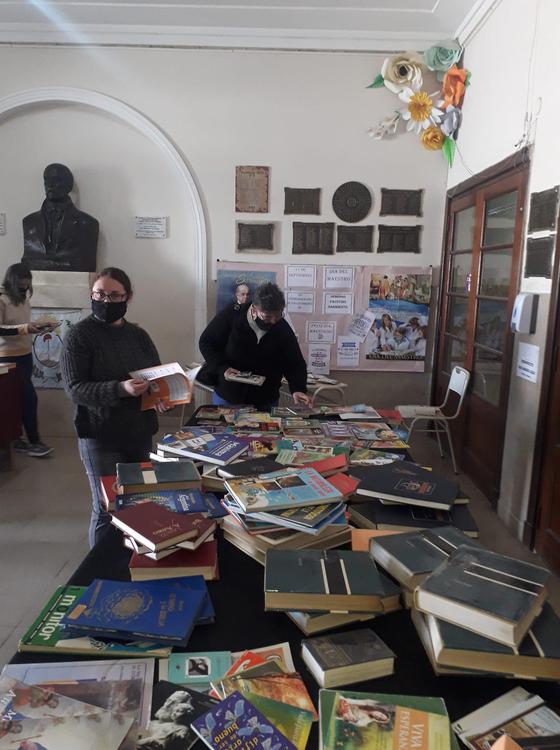 SUELTA DE LIBROS (4)