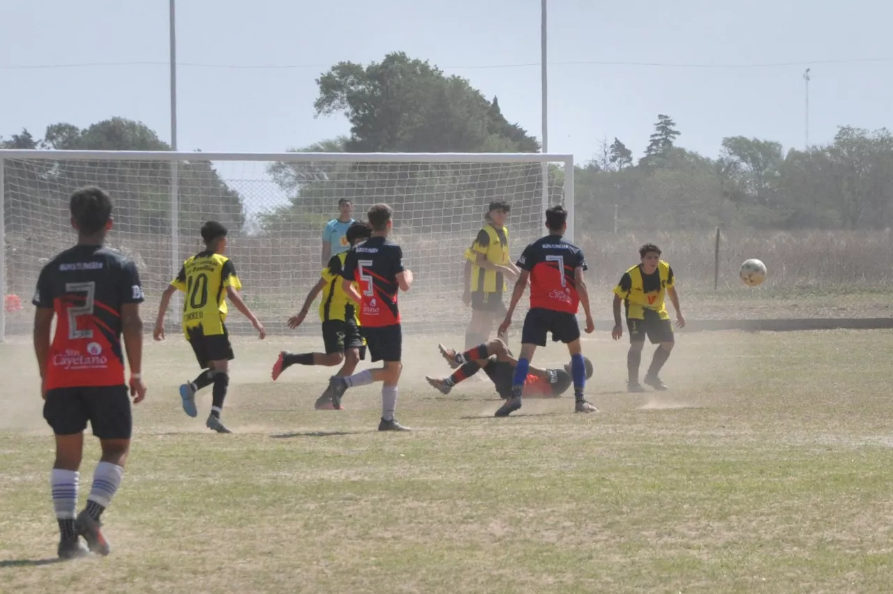 Centro Social Las Higueras Correos y Telecomunicaciones Deportivo Municipal Adela María (4)