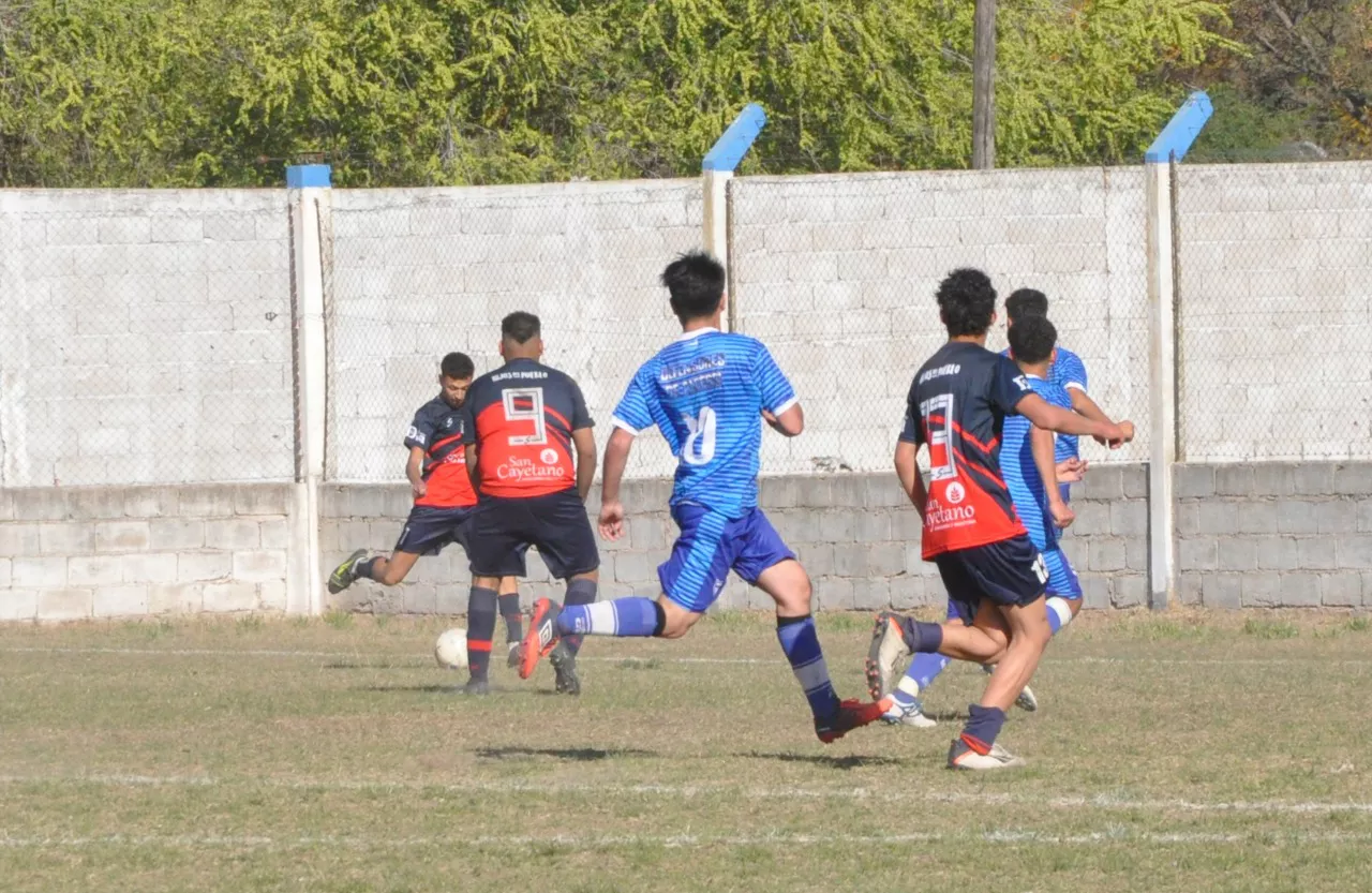 Centro Social vs Defensores de Alberdi vs Juventud Unida Río Cuarto (191)