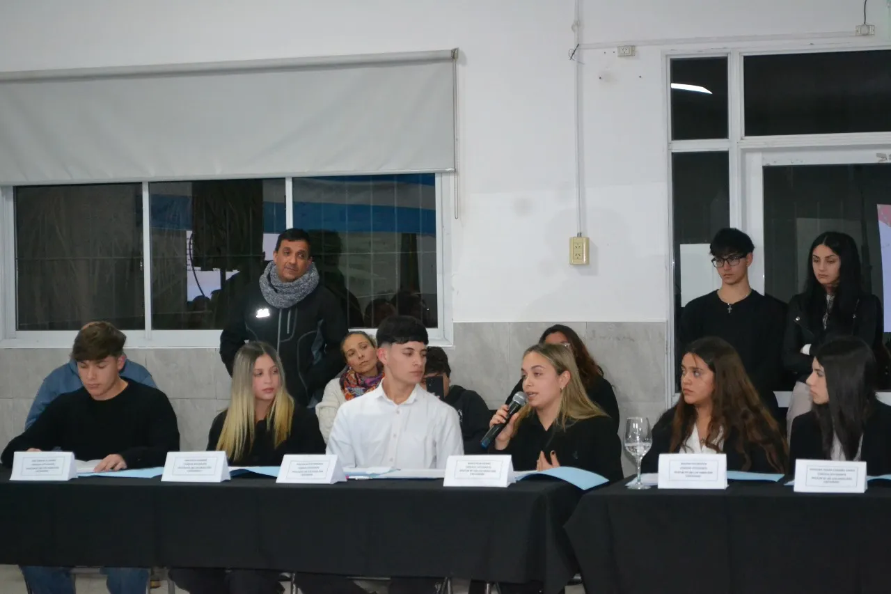 PARLAMENTO ESTUDIANTIL 24JUNIO (16)