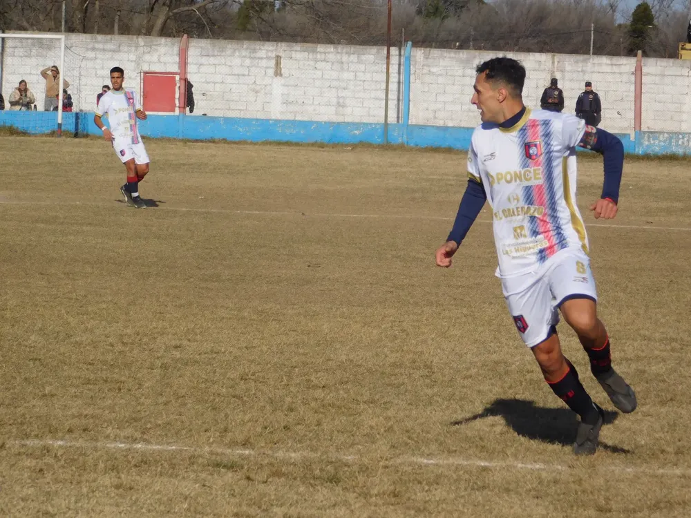 Centro Social vs Deportivo Municipal Adelia María  (1)