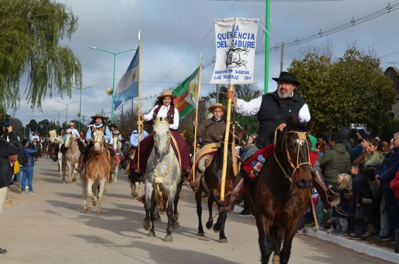 25 DE MAYO (15)