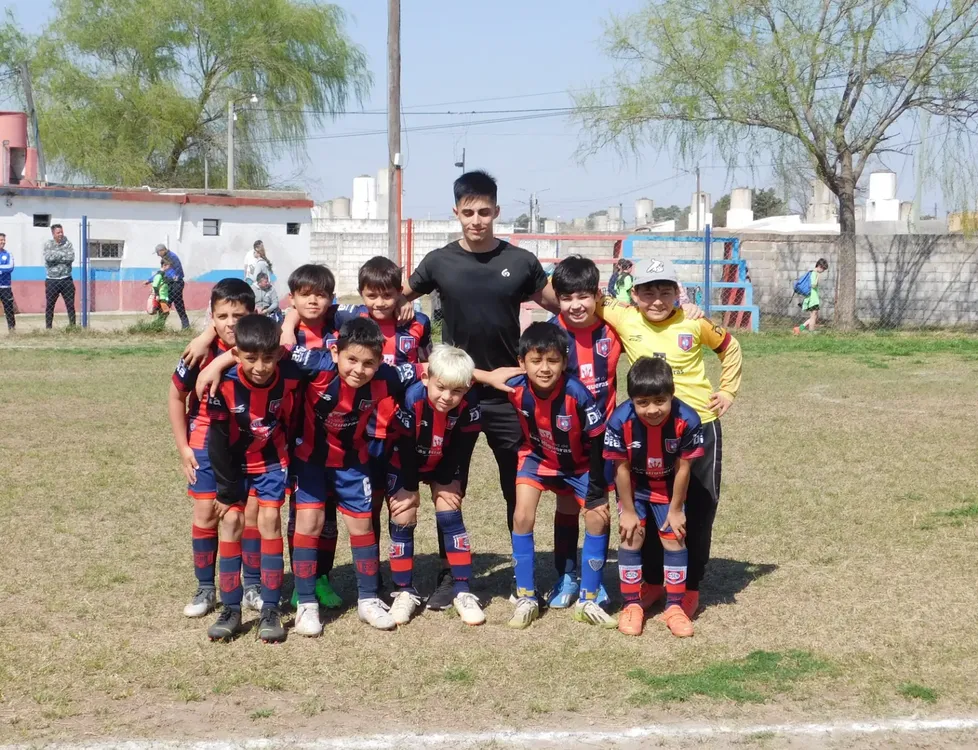 Centro Social Banda Norte Correos Renato Cesarini (167)