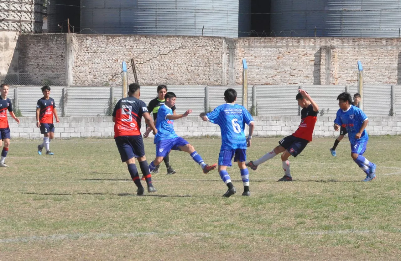 Centro Social vs Defensores de Alberdi vs Juventud Unida Río Cuarto (181)