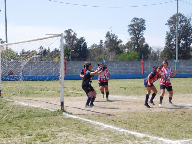 FEMENINO SPORTIVO MUNICIPAL (88)