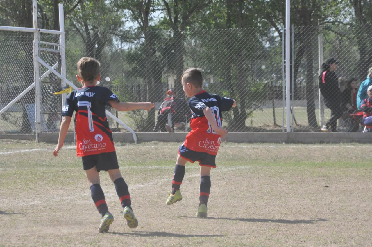 Centro Social Las Higueras Correos y Telecomunicaciones Deportivo Municipal Adela María (38)